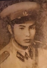 Tìm người thân và đồng đội